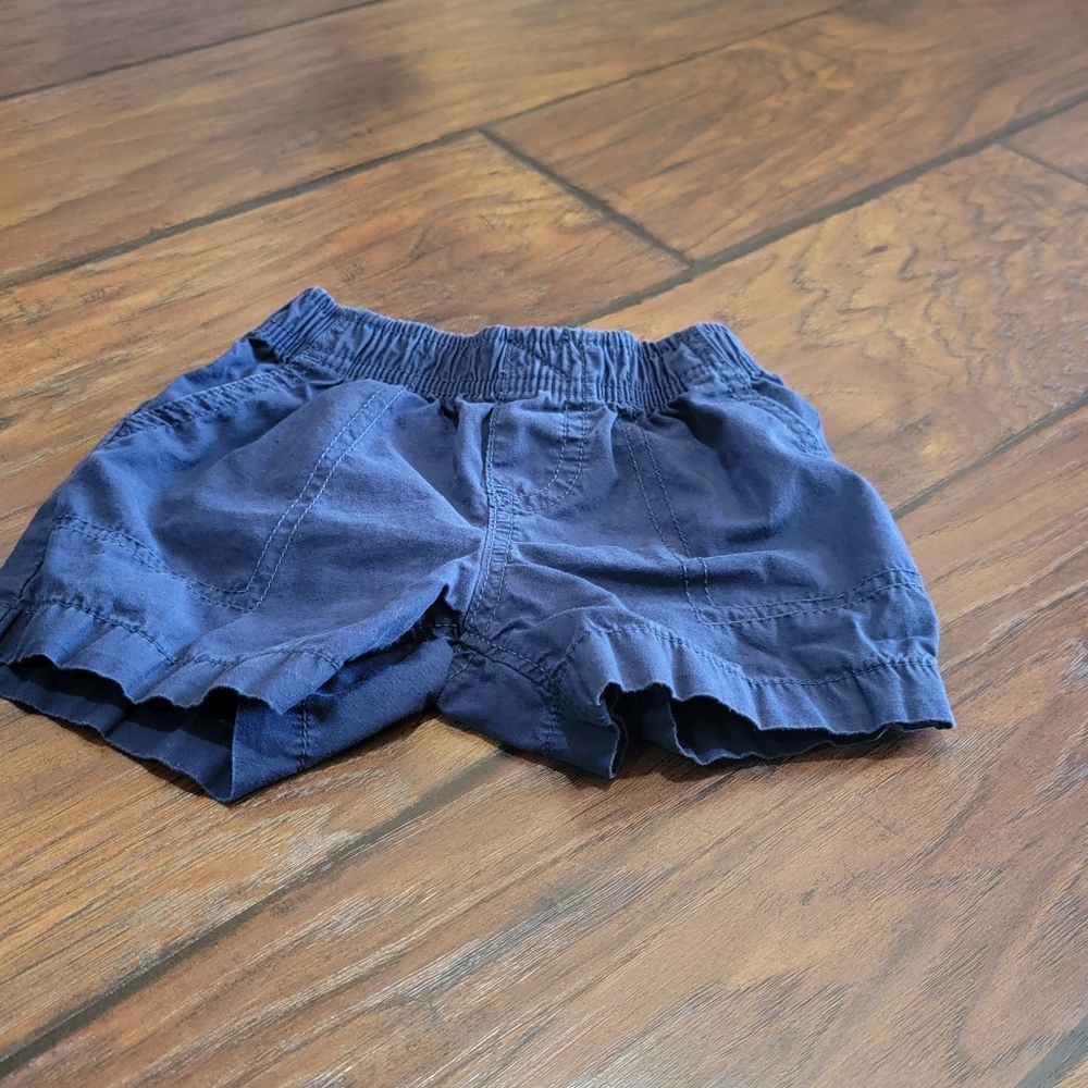Carter's shorts - Picture 2 of 5